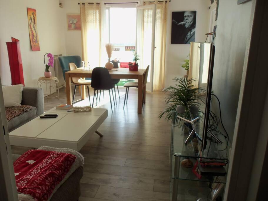 Appartement Vue Mer Acces Plage Antibes Dış mekan fotoğraf