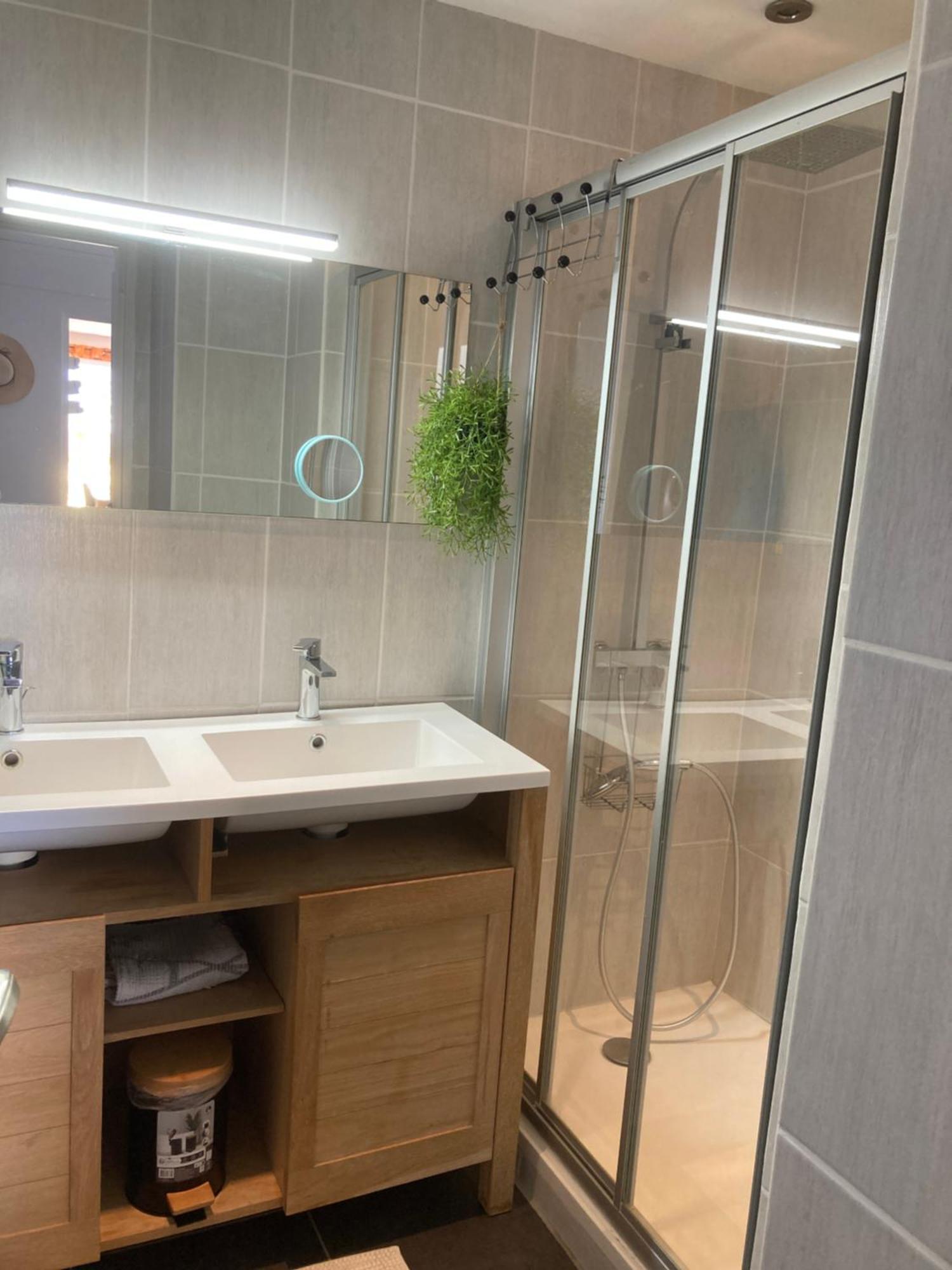 Appartement Vue Mer Acces Plage Antibes Dış mekan fotoğraf